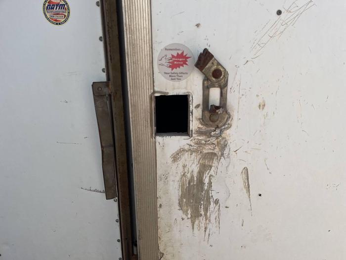 Used 2010 CARGO CRAFT 21 ft T/A Doghouse Trailer