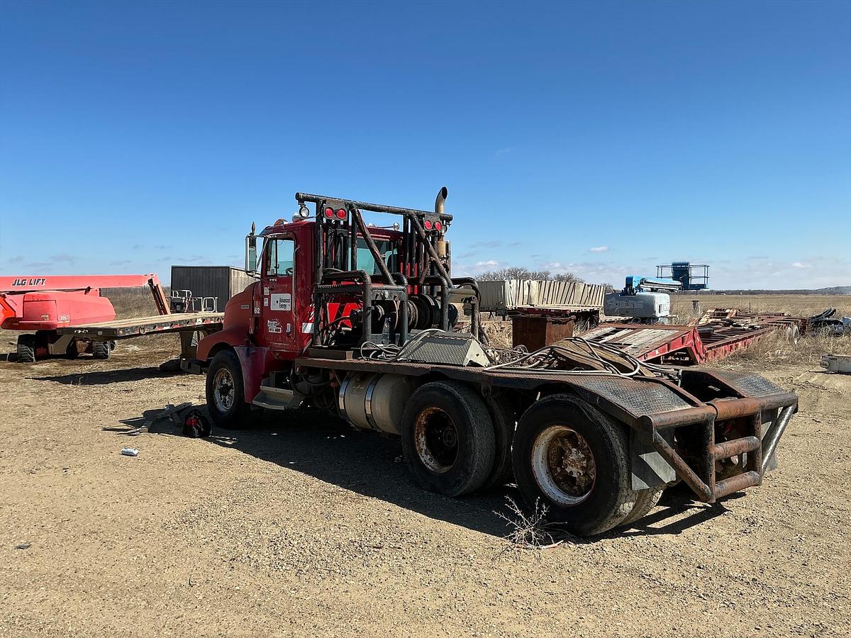 Used International Semi Winch Truck 