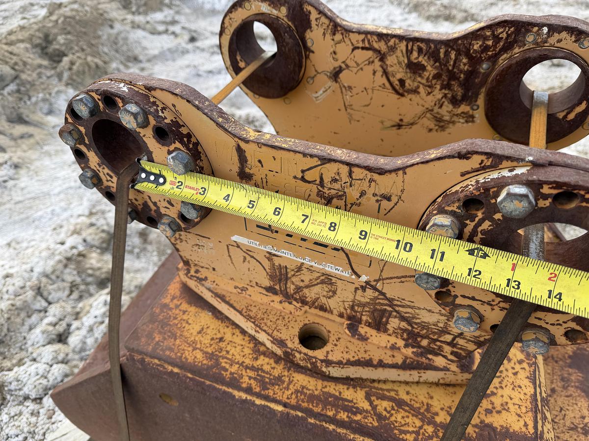 Used BTI 24in Plate Compactor Attachment