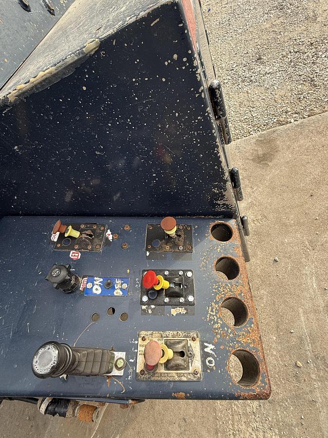 Used 2010 365 Peterbilt Acid Truck