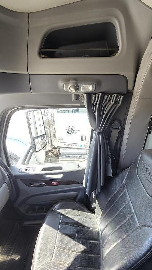 Used 2016 Peterbilt 579 Heavy Duty Truck with Conventional Sleeper Truck and Grill Guard