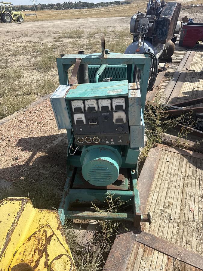 Used Onon gen set  120v/208v