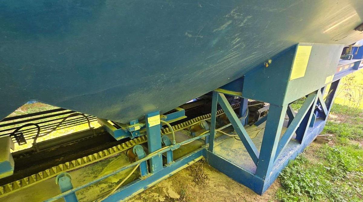 Used 2012 APPCO FS-40 T/A SAND HOG TRAILER