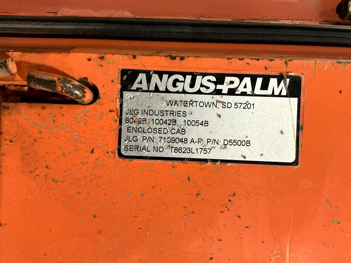 Used SKYTRAK 10042 JLG Reach Lift 