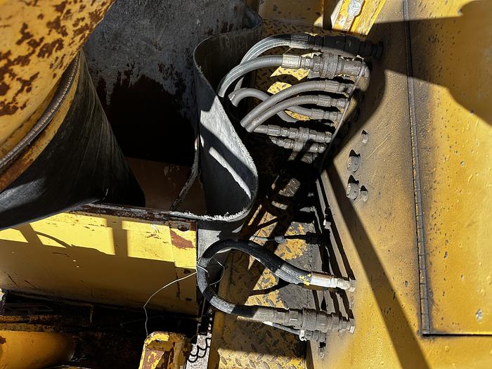 Used 1997 Gomaco GT-3600 Curb & Gutter Machine