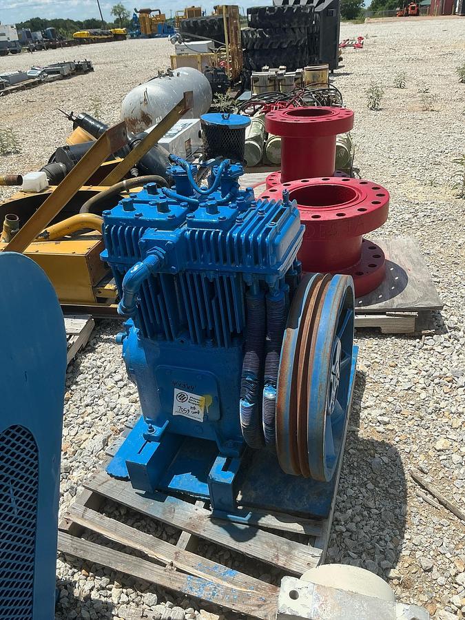 Used Air Compressor LS22