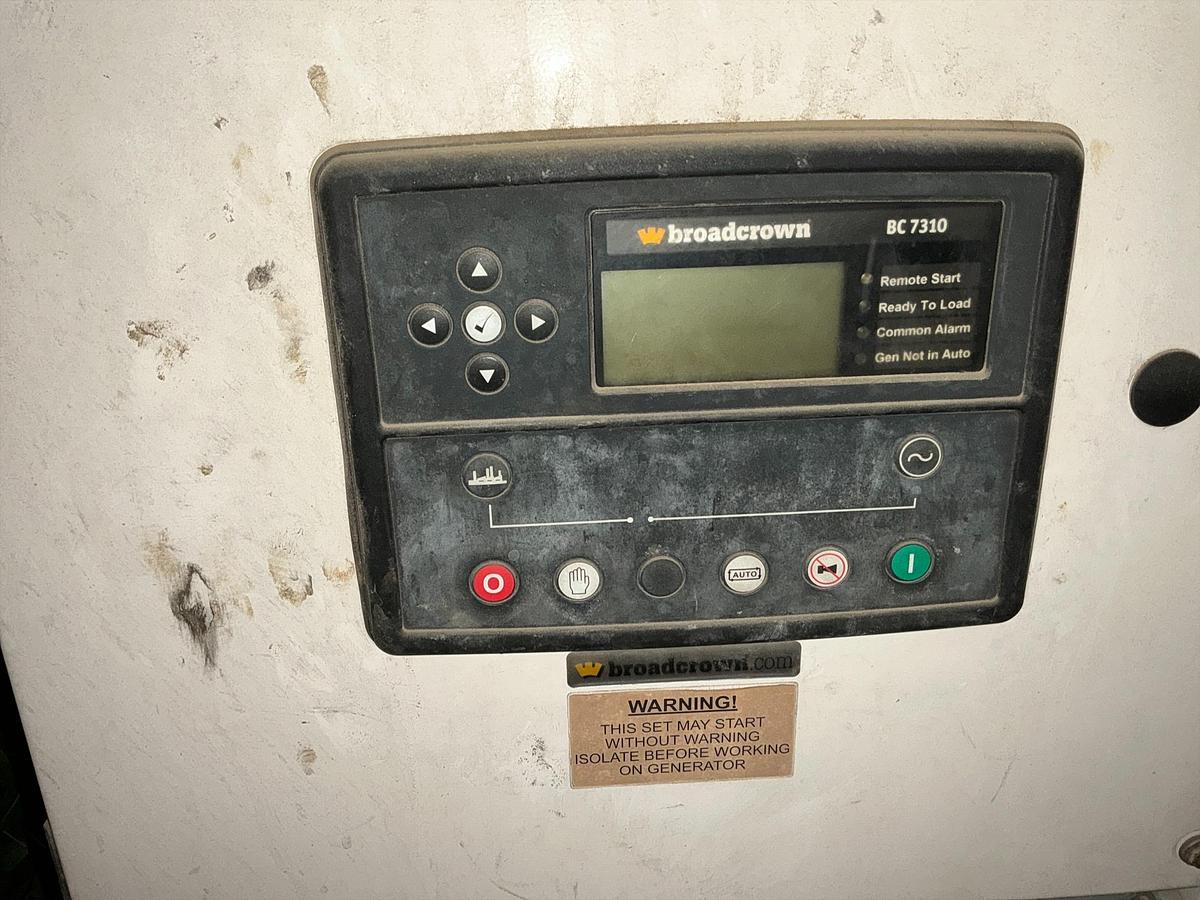 Used 2007 John Deere 250kw Generator