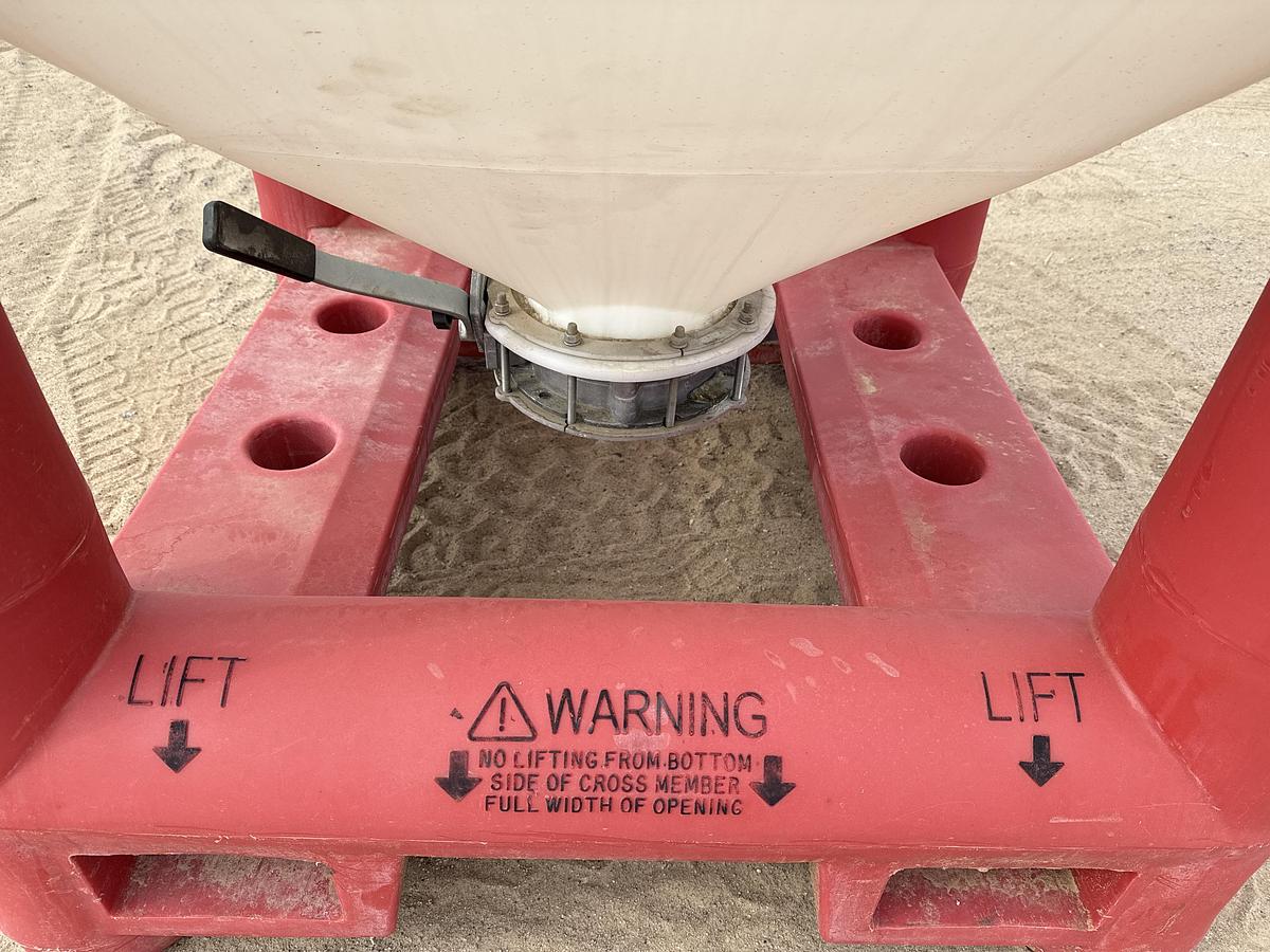 Used Flow master Vertical Hopper 80CF