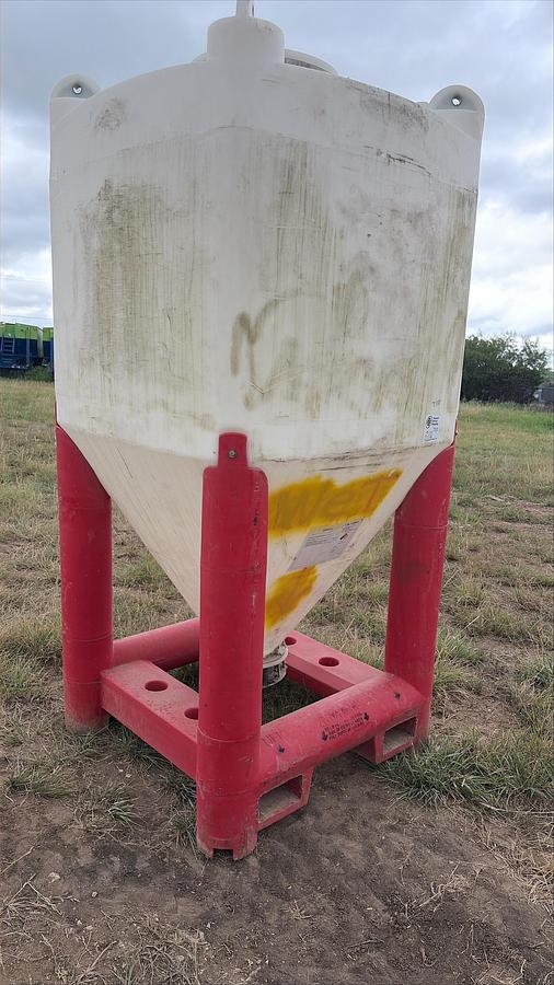Used Snyder Flow Master Hopper