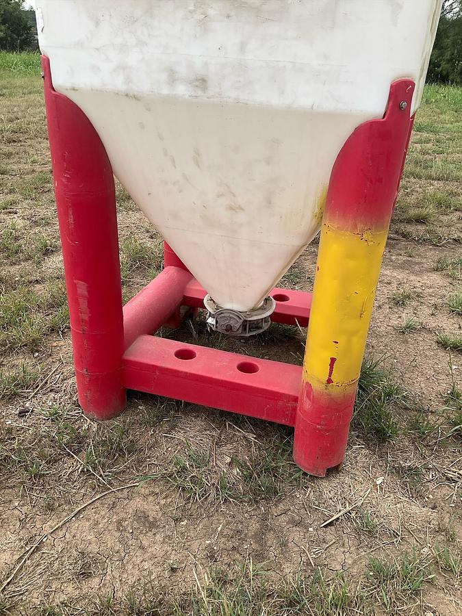 Used Snyder Flow Master Hopper