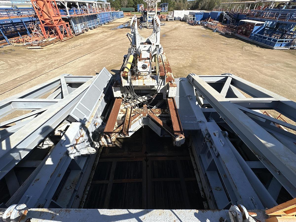 Used NOV IDEAL RIG 1500 HP WALKING DRILL RIG