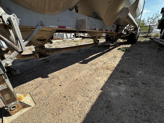 Used Fruehauf Corporation Cementer, Pneumatic, Aluminum Bulk Trailer
