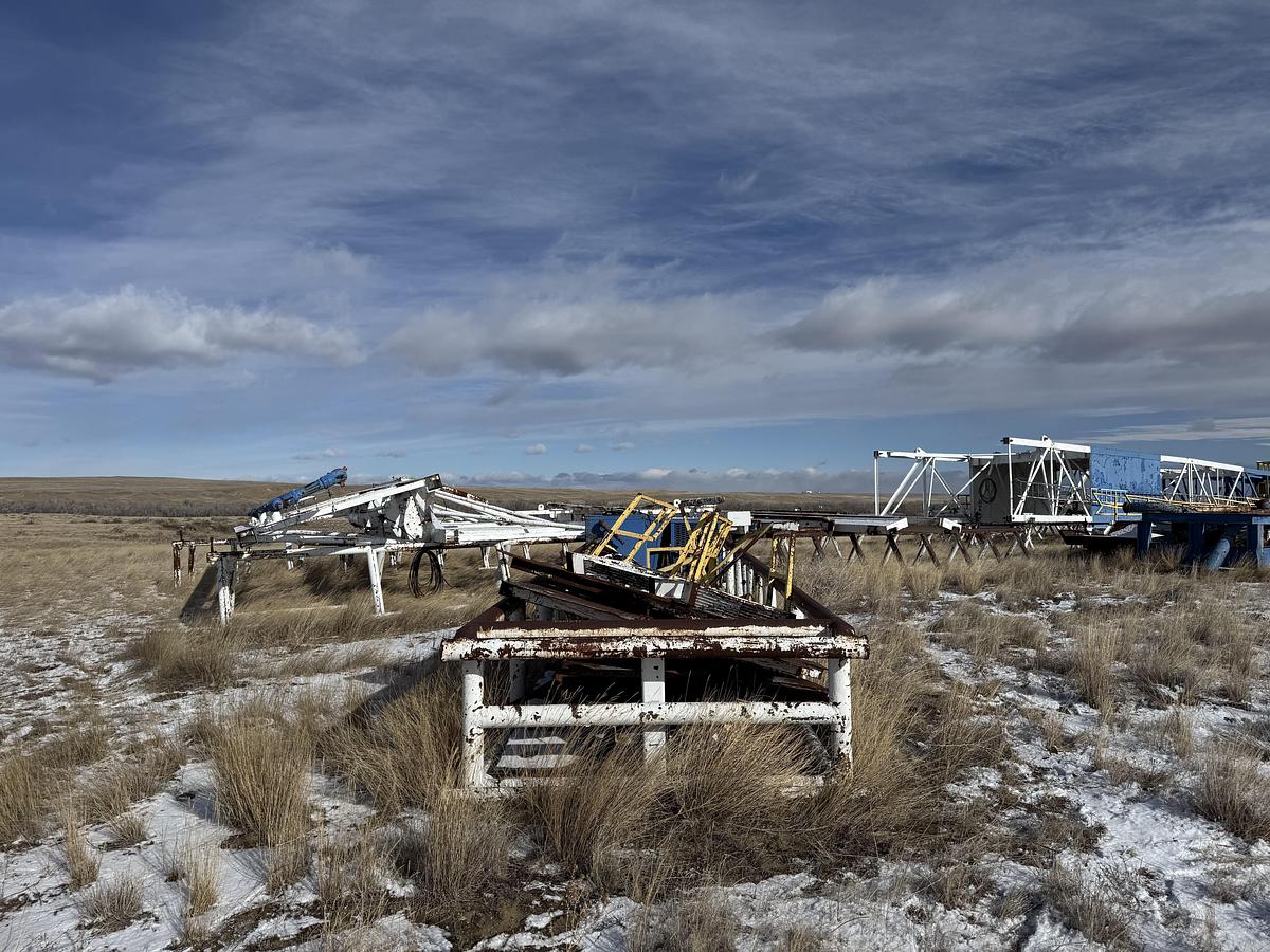 Used Junk Tub with Air Tugged Railing Coolers Rig #235