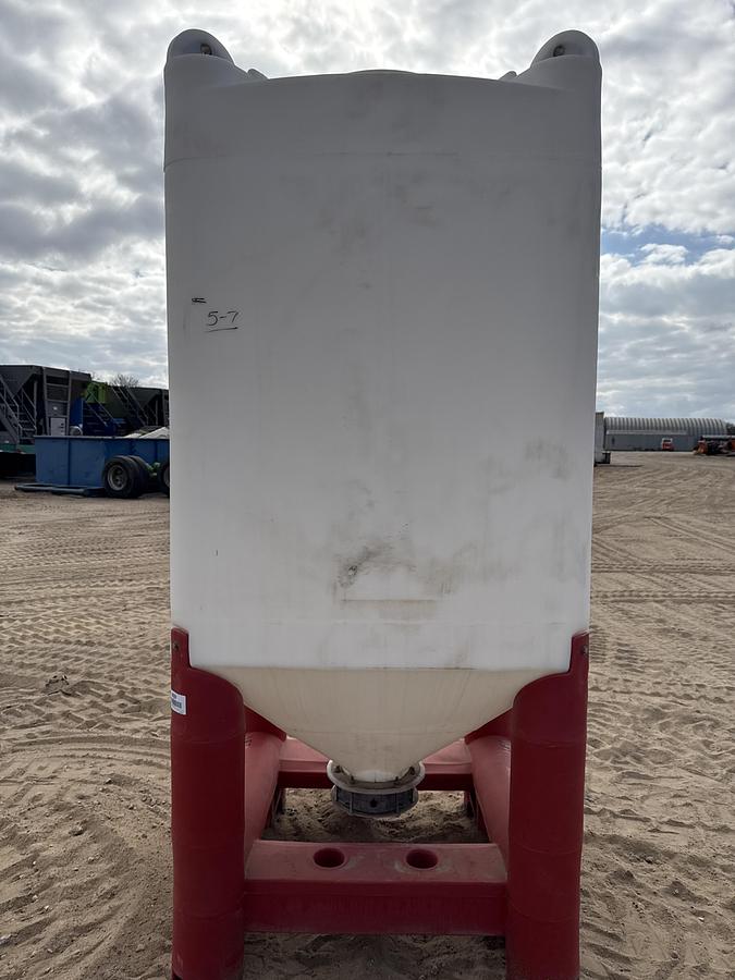 Used Flowmaster Vertical Hopper 80CF