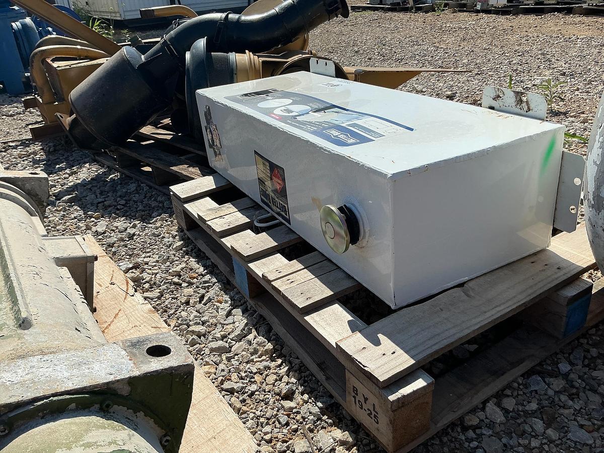 Used Better Built Vertical Transfer Tank