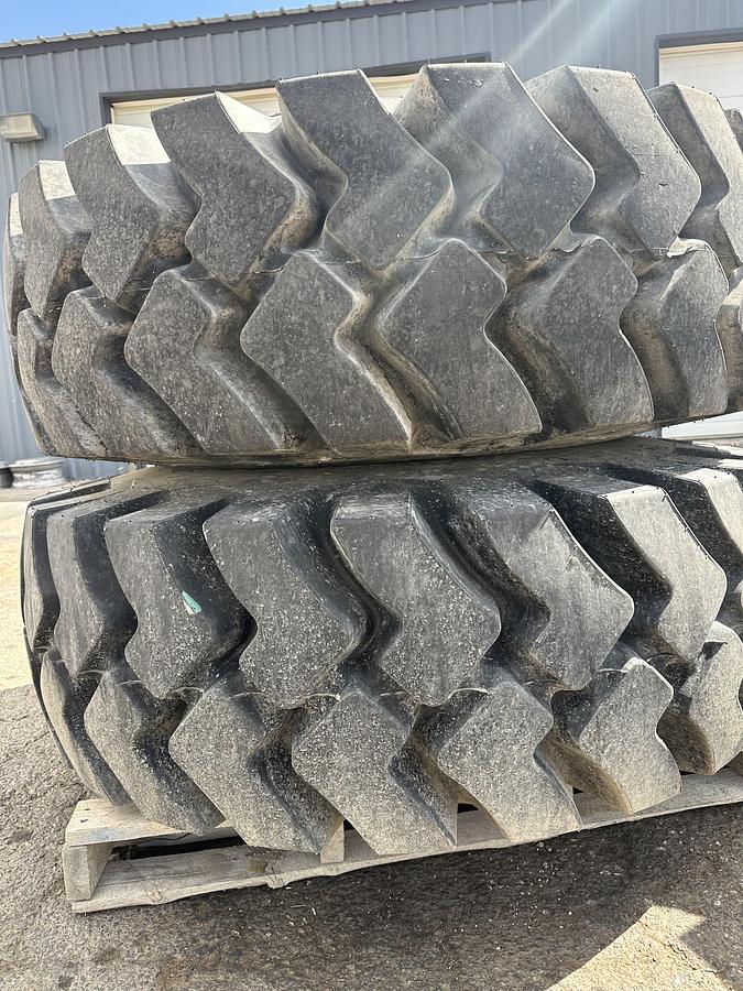 Used 2020 Firestone LOADER-DOZER TIRES