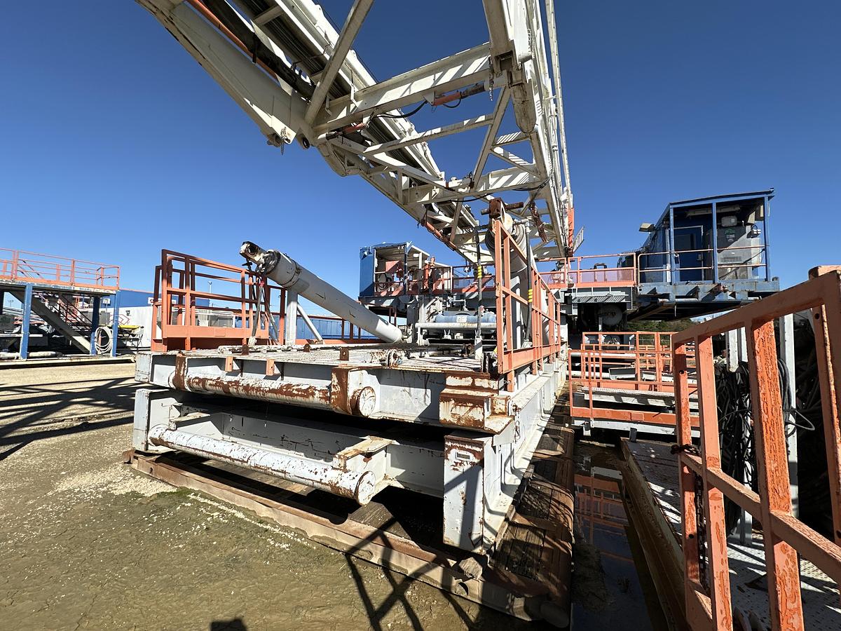 Refurbished NOV IDEAL RIG 1500 HP WALKING DRILL RIG