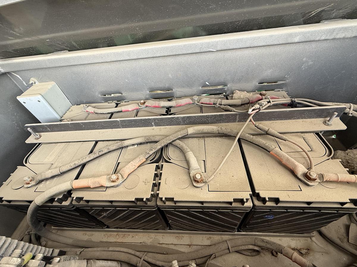 Used 2013 CHARLTON & HILL ESH-1701 T/A SAND HOGG TRAILER