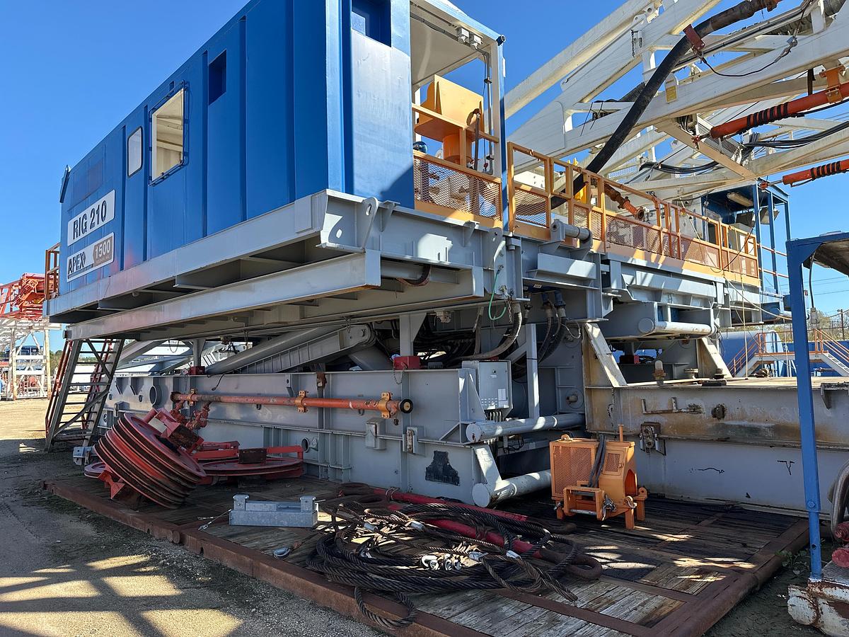 Used NOV IDEAL RIG 1500 HP WALKING DRILL RIG