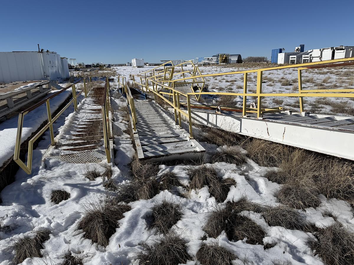 Used (6) Stairways Rig #323