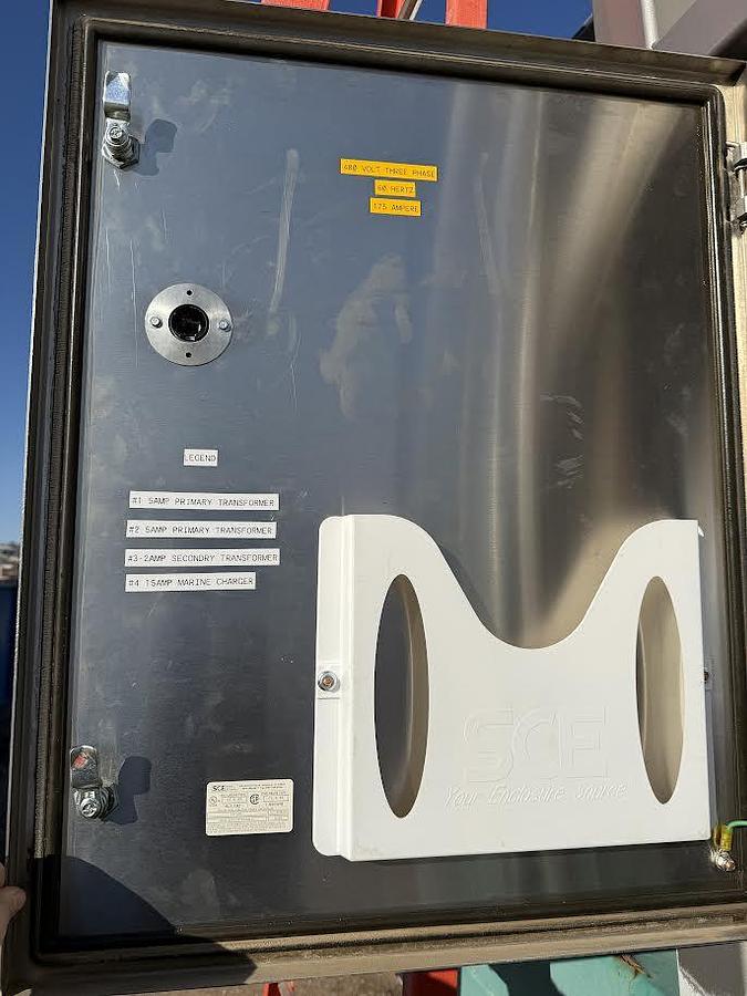 Used 2013 CHARLTON & HILL ESH-1701 T/A SAND HOGG TRAILER