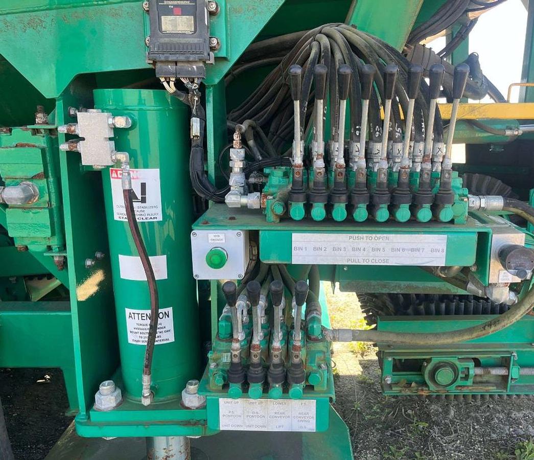 Used 2013 CHARLTON & HILL ESH-1701 T/A SAND HOGG TRAILER