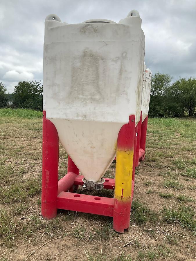 Used Snyder Flow Master Hopper