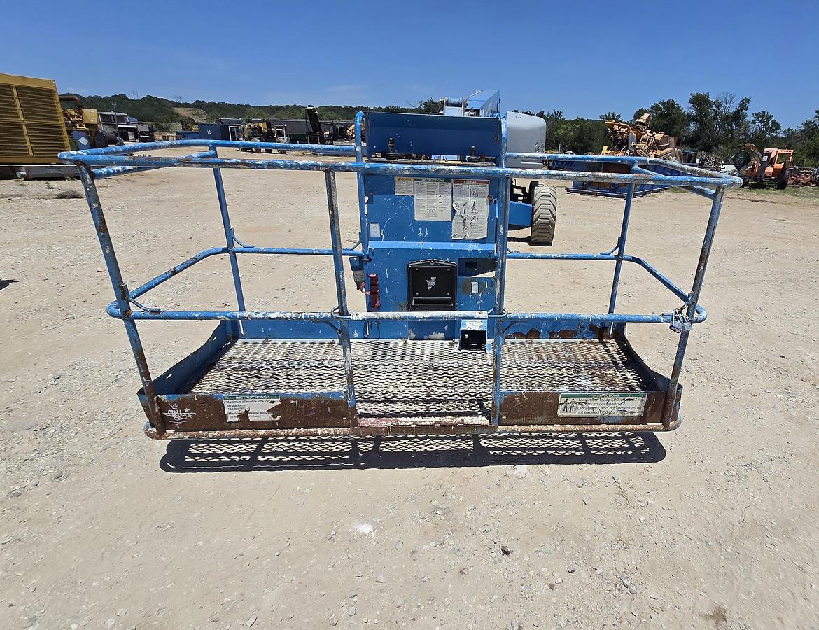 Used GENIE S-65 Manlift 