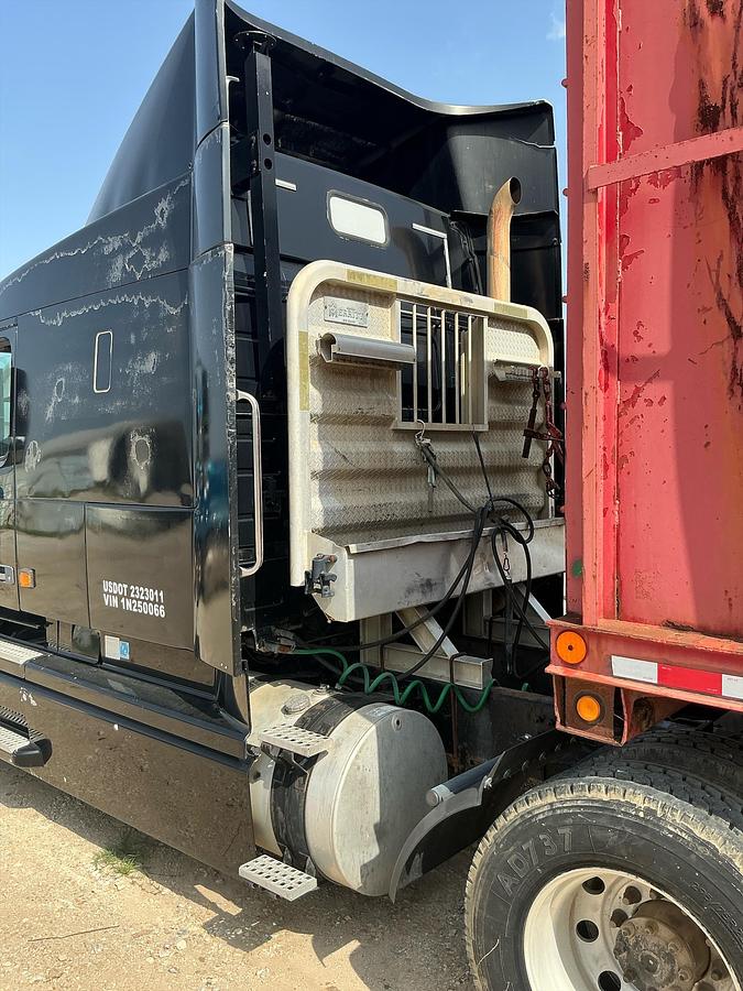 Used 2021 Volvo VNL Big Bunk Semi