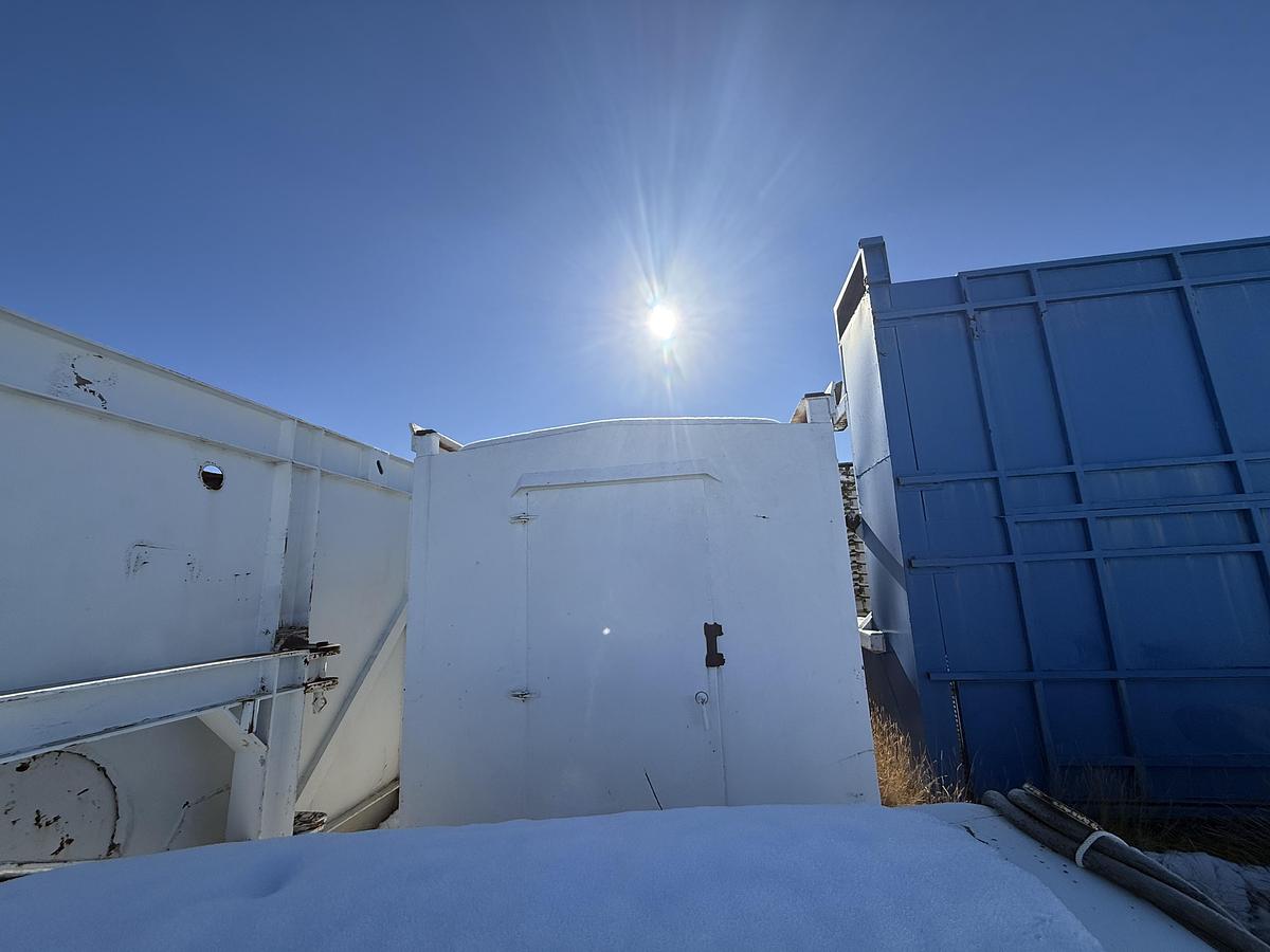 Used Dog House, Parts House, Rig #323 