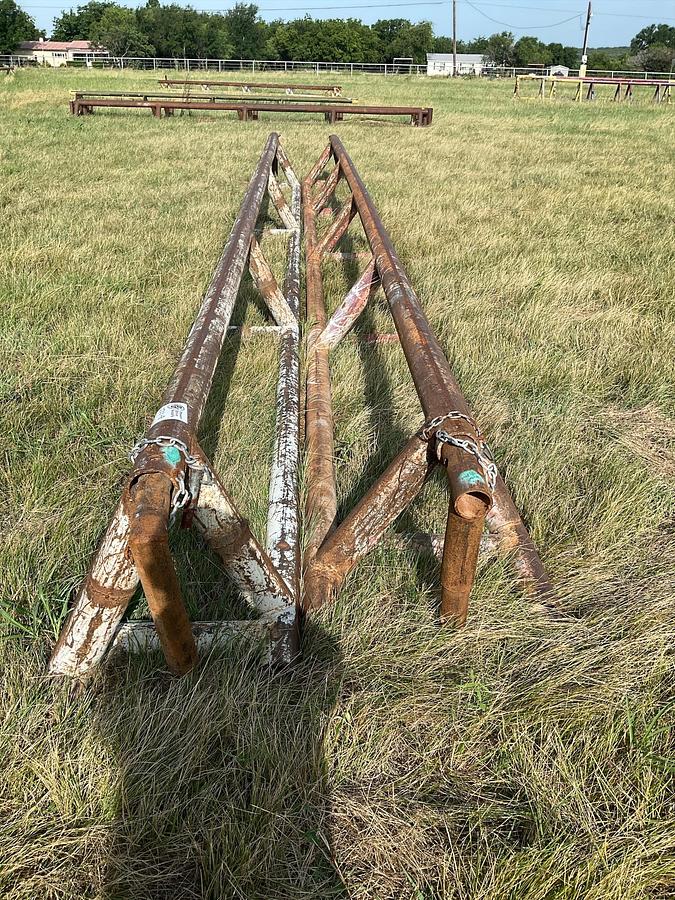 Used Pipe Racks – Set of 2