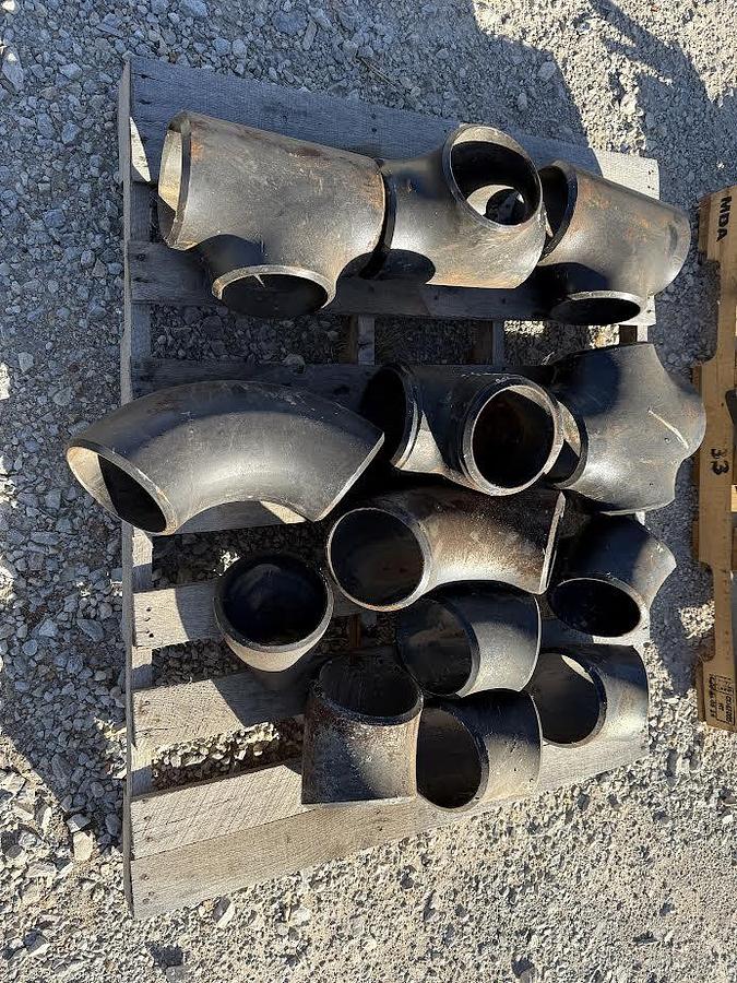 Used Variety of Tee & Elbow Carbon Steel Butt-Weld Pipe Fittings