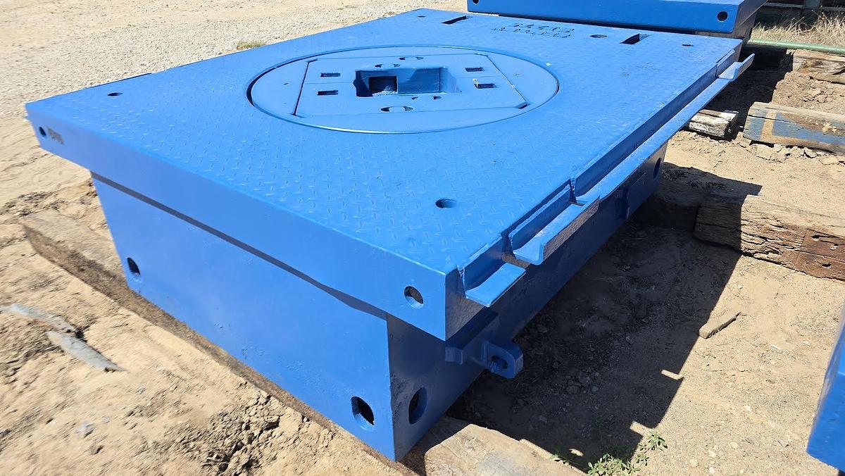 Used Sentry SI 275 Rotary Table