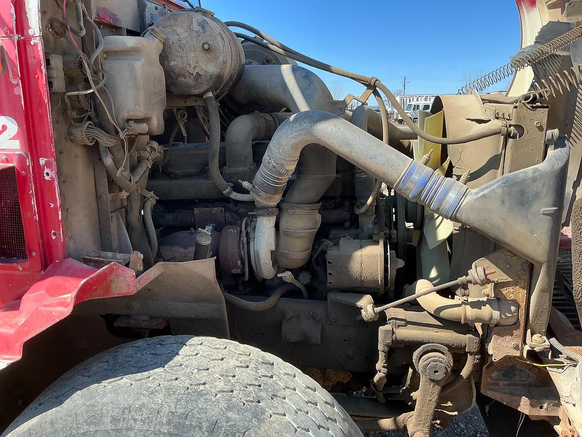 Used International Semi Winch Truck 