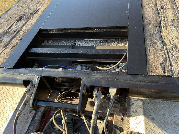 Used 2010 Dorsey 3 axle rolling tail trailer