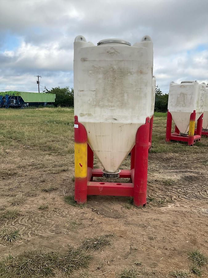 Used Snyder Flow Master Hopper