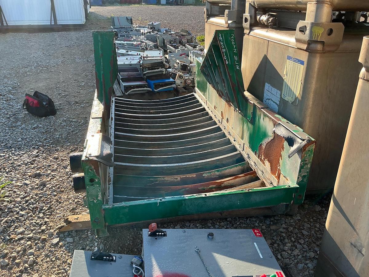 Used Derrick Shaker