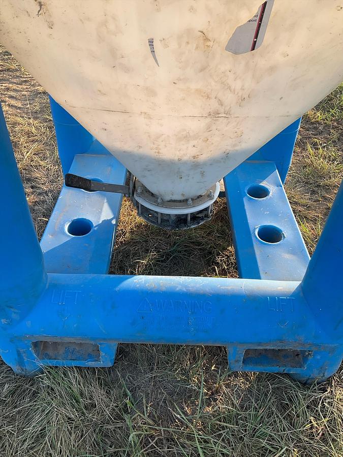 Used Snyder Flow Master Hopper