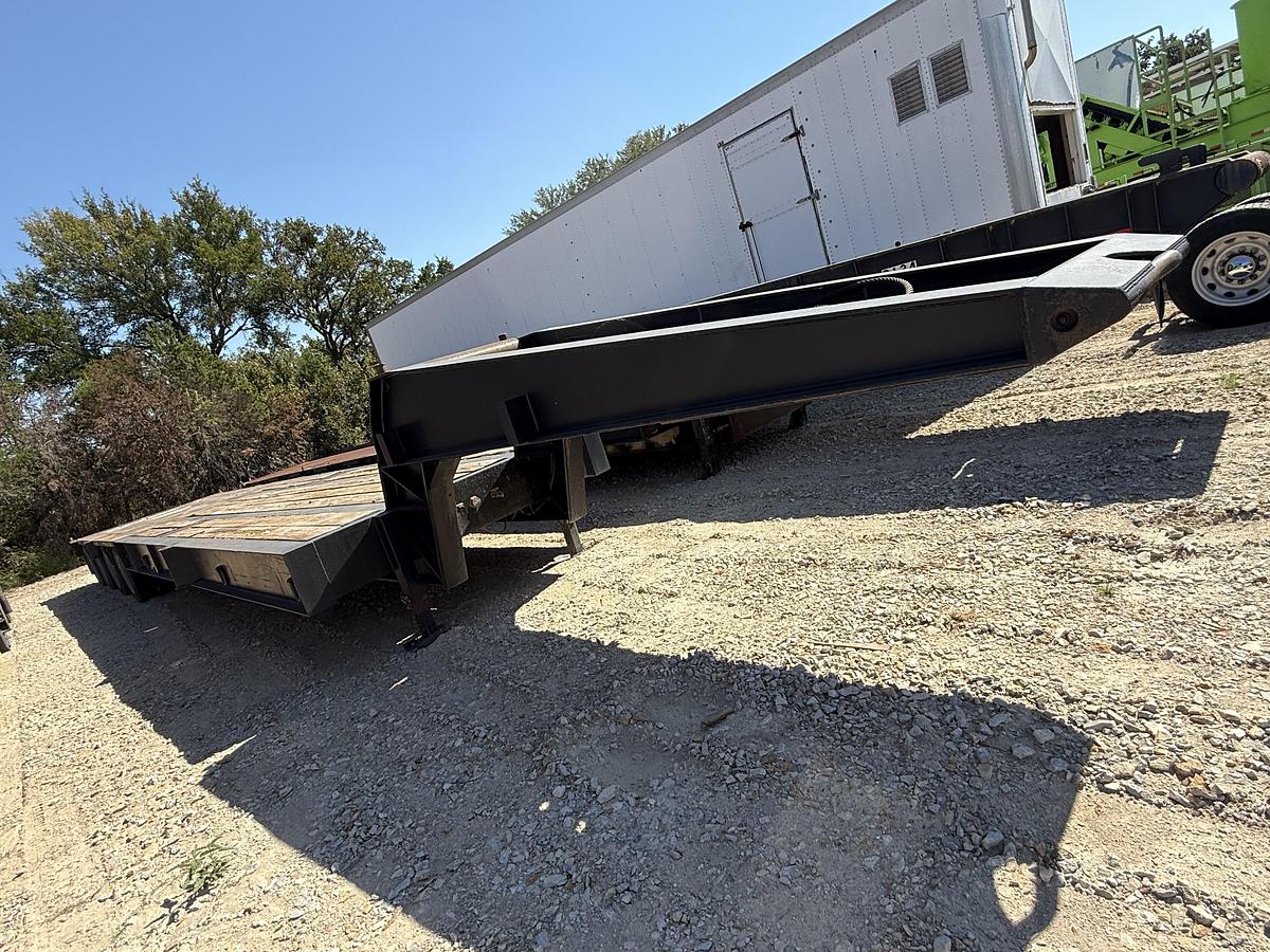 Used 2009 Nuttall Step Deck 4 Axel Trailer