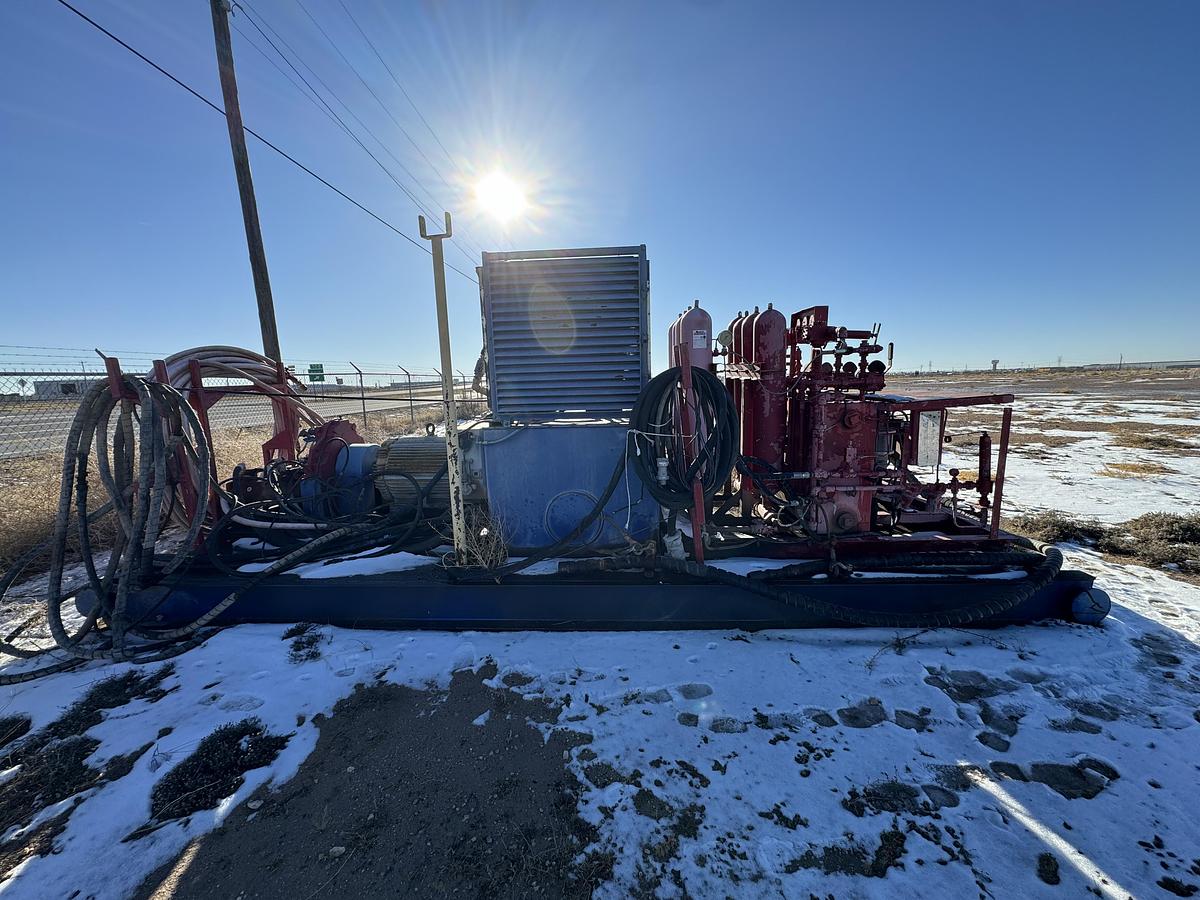 Used 4 STATION ACCUMULATOR CLOSING UNIT