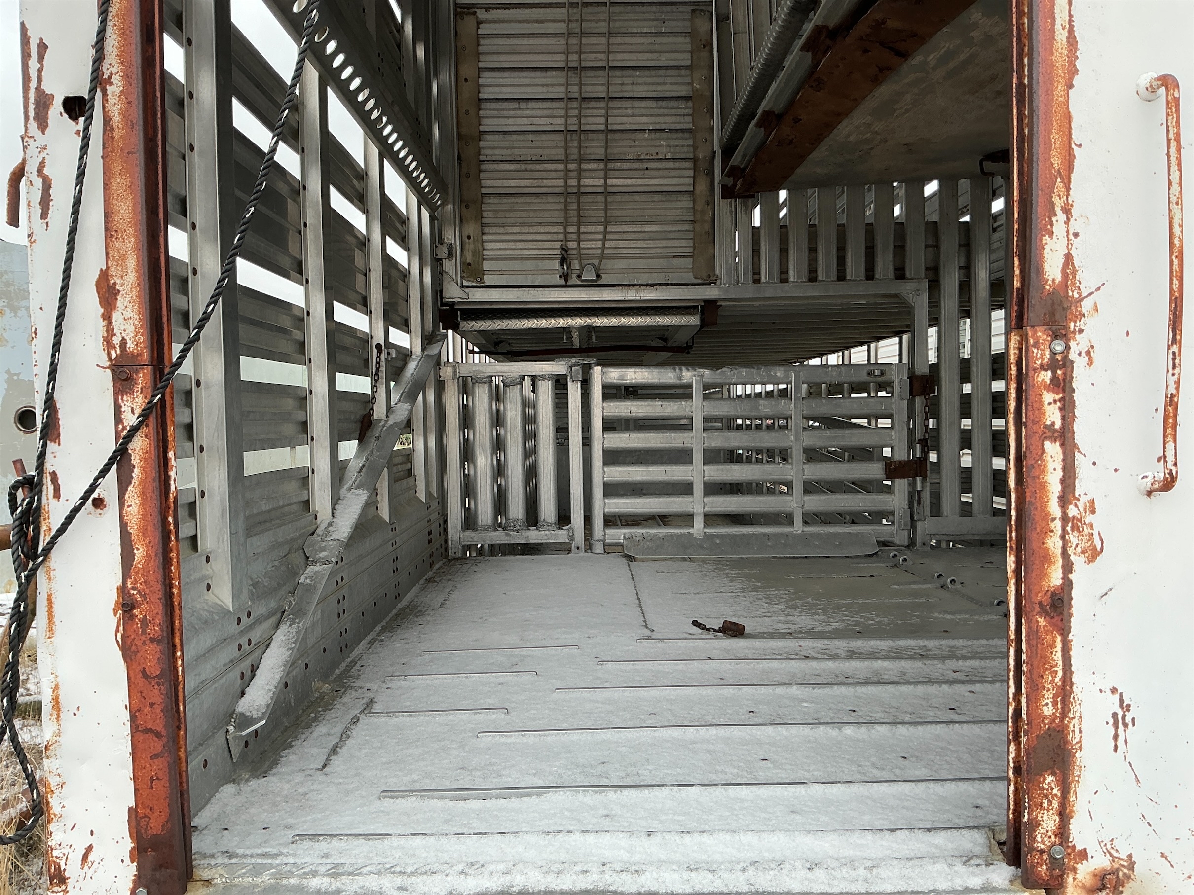 Used 1976 Wilson Bull Livestock Trailer
