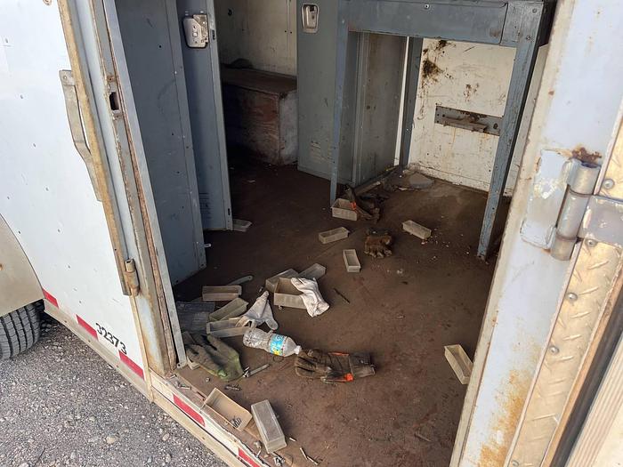 Used 2010 CARGO CRAFT 21 ft T/A Doghouse Trailer