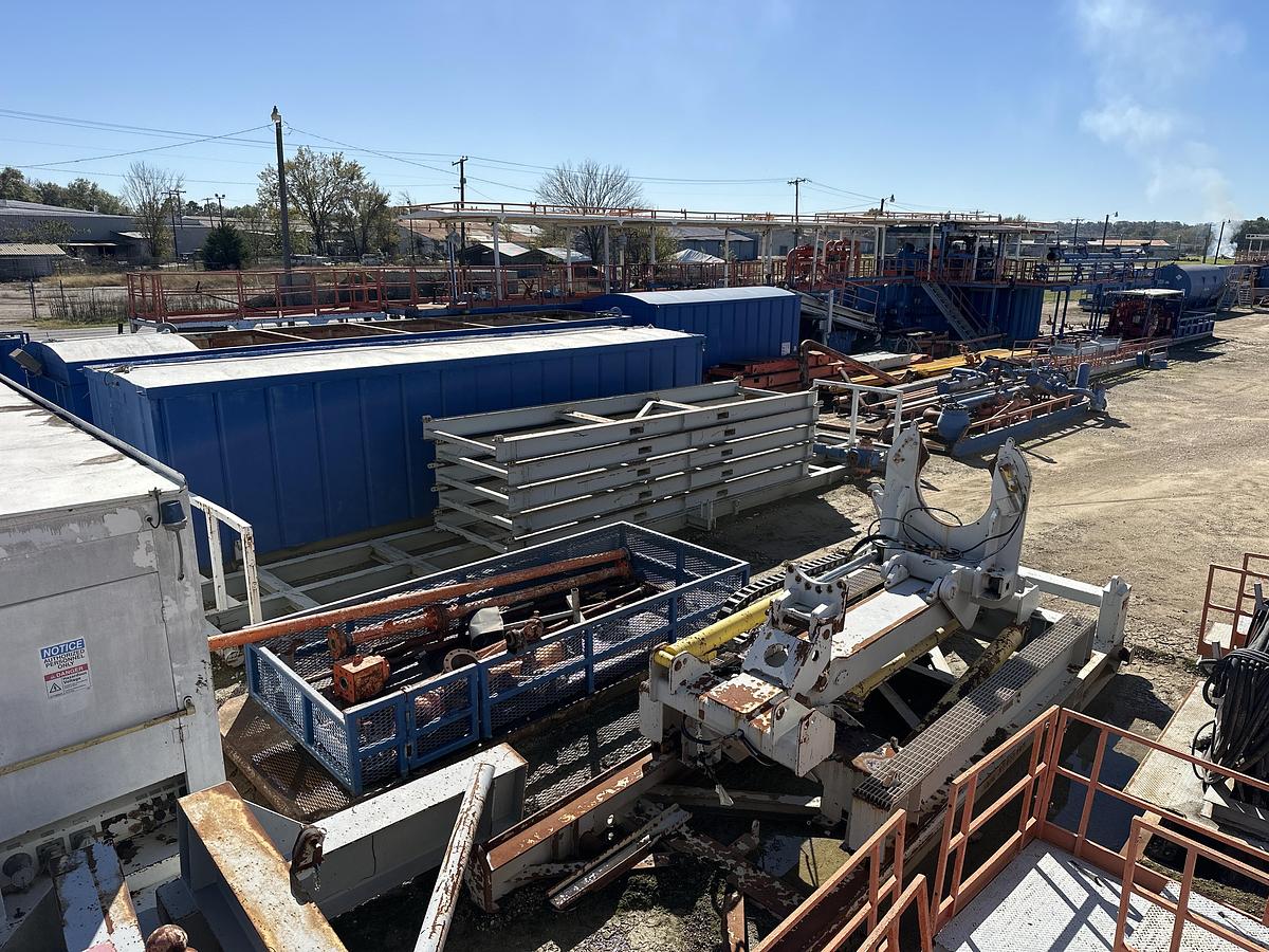 Refurbished NOV IDEAL RIG 1500 HP WALKING DRILL RIG