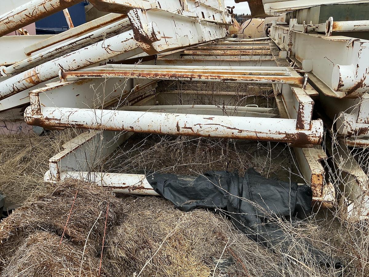 Used Welded Steel Pipe Tub, Skids 