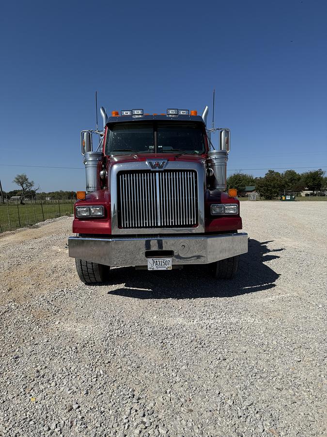 Used 2020 Western Star 4900SB Winch Truck w/Conventional Sleeper
