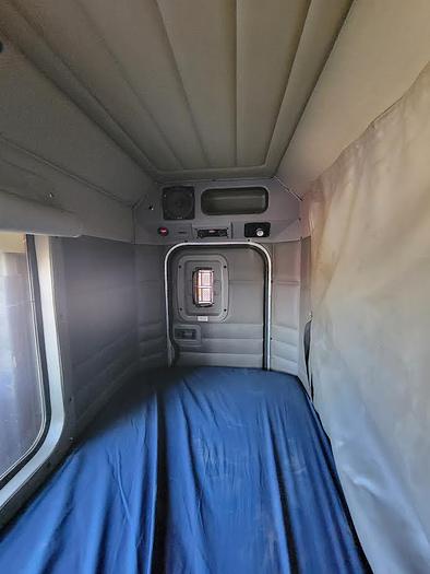 Used 2006 Peterbilt ISX 378