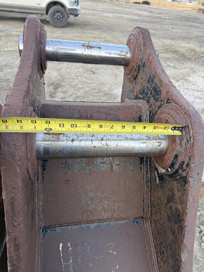 Used TAG 24in Excavator Bucket