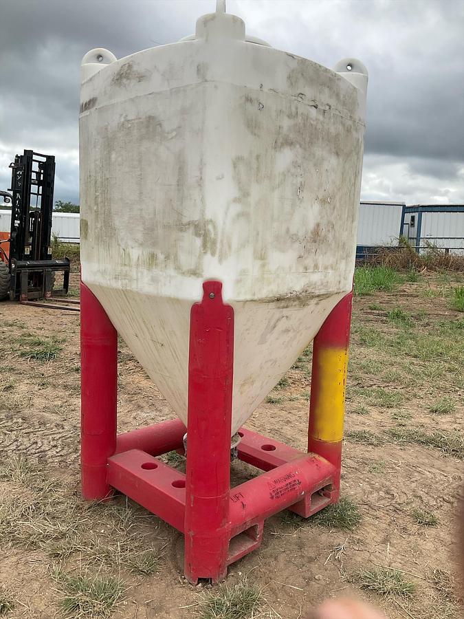 Used Snyder Flow Master Hopper