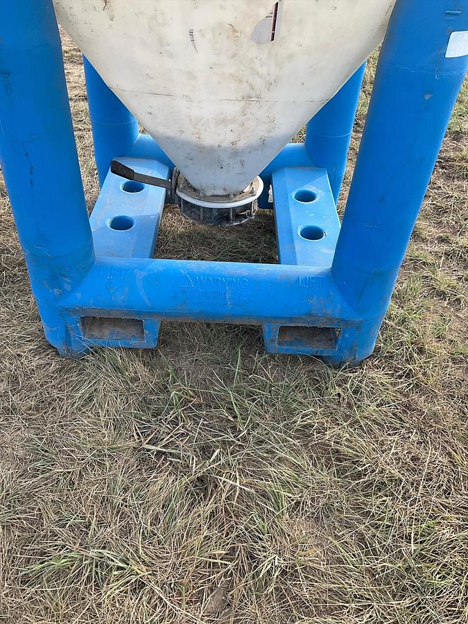 Used Snyder Flow Master Hopper 