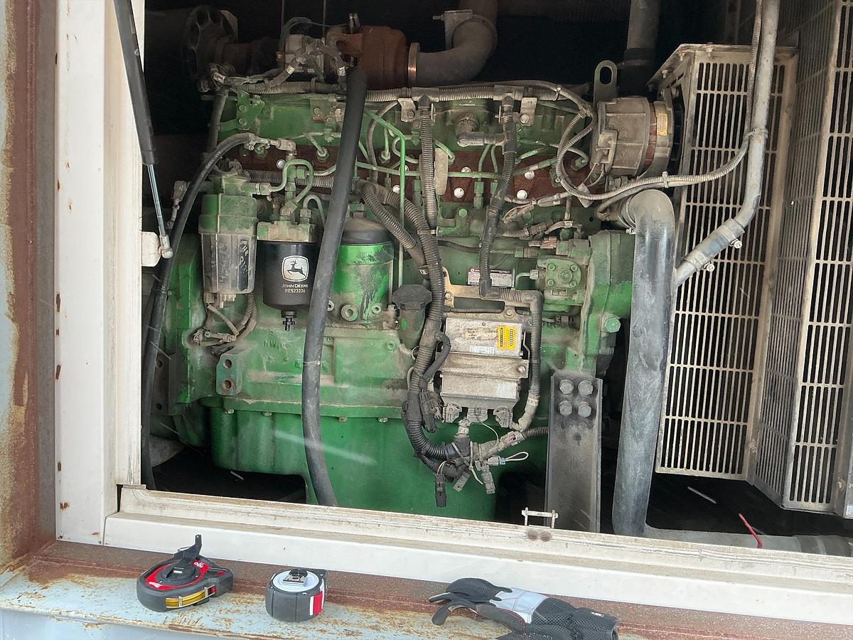 Used 2007 John Deere 250kw Generator
